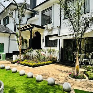 C'Est La Vie Boutique Hotel